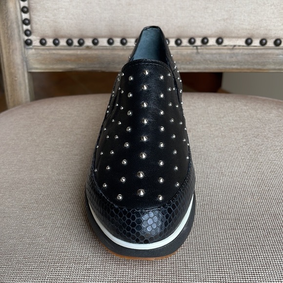 NWOT DONALD PLINER LIZZEE COMFY SLIP ON STUDDED PLATFORM LEATHER SHOES SIZE 8M - Picture 3 of 17